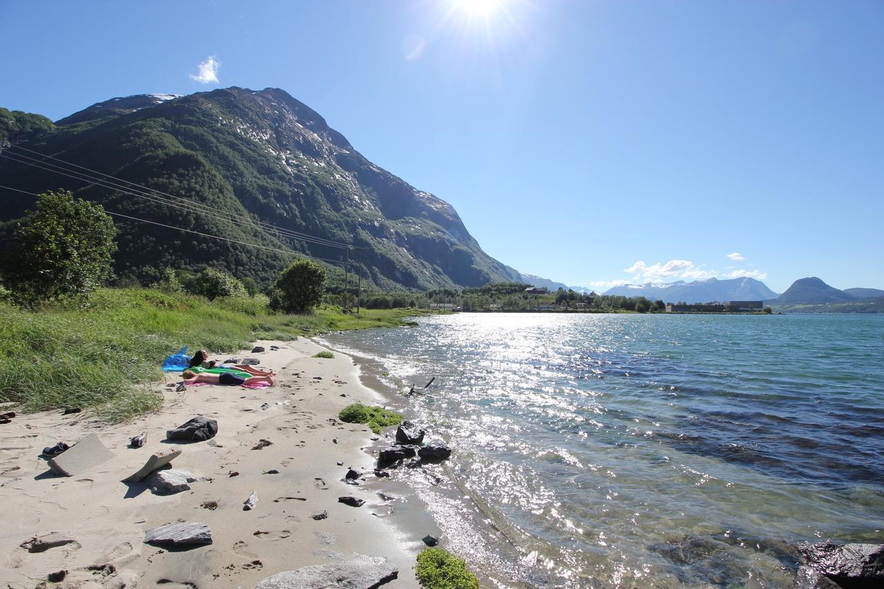 Andalsnes Hostel ภายนอก รูปภาพ